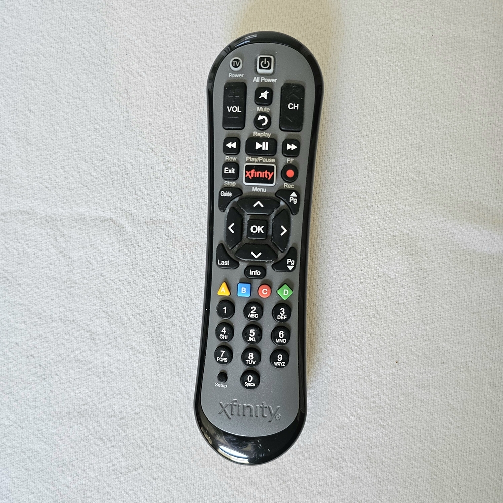 Comcast XR2 Xfinity Remote Control DVR HD TV Remote Version U2 - WORKING